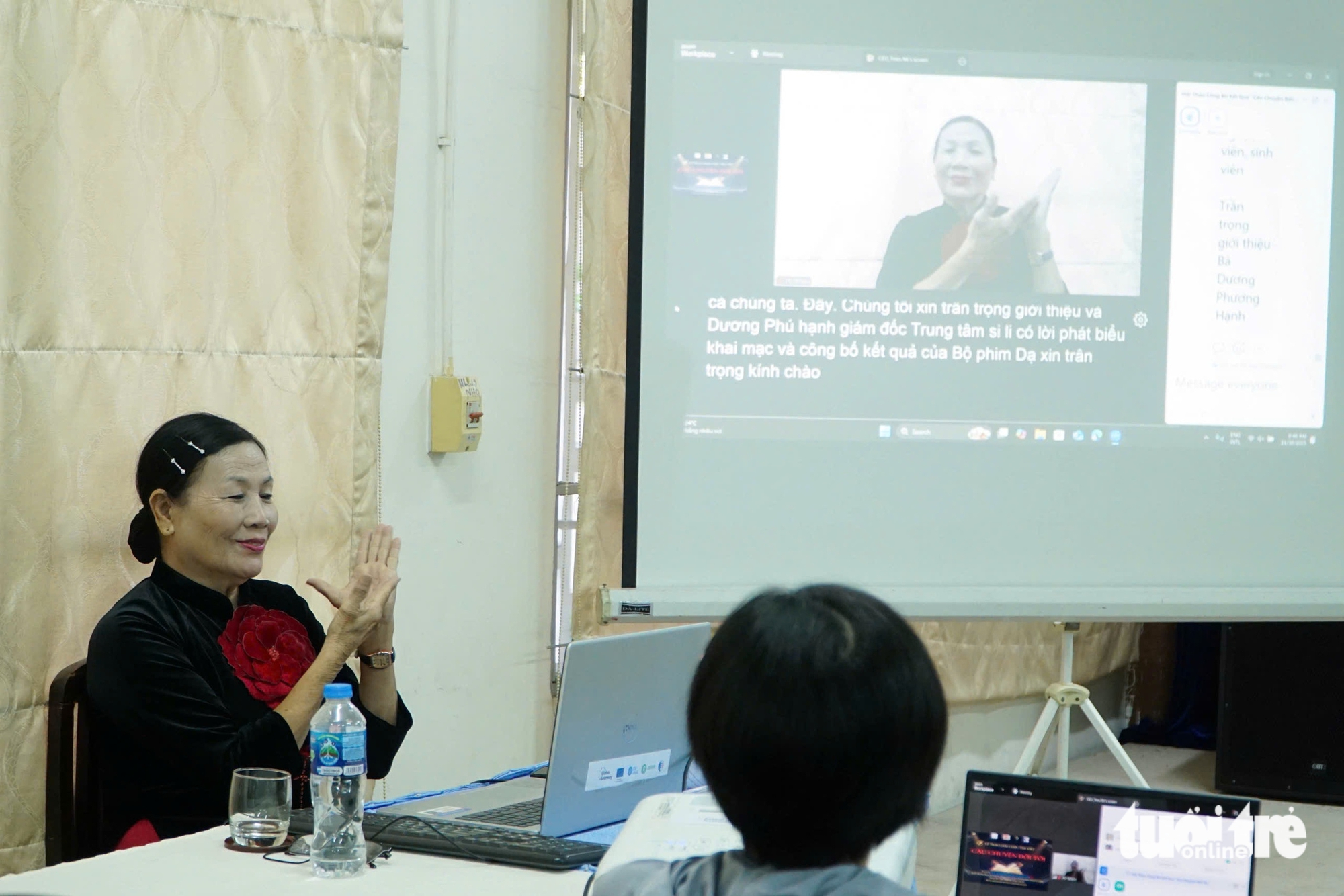 Thế giới những người khiếm thính 'nghe nhau bằng trái tim' 1 khiếm thính - Ảnh 2.