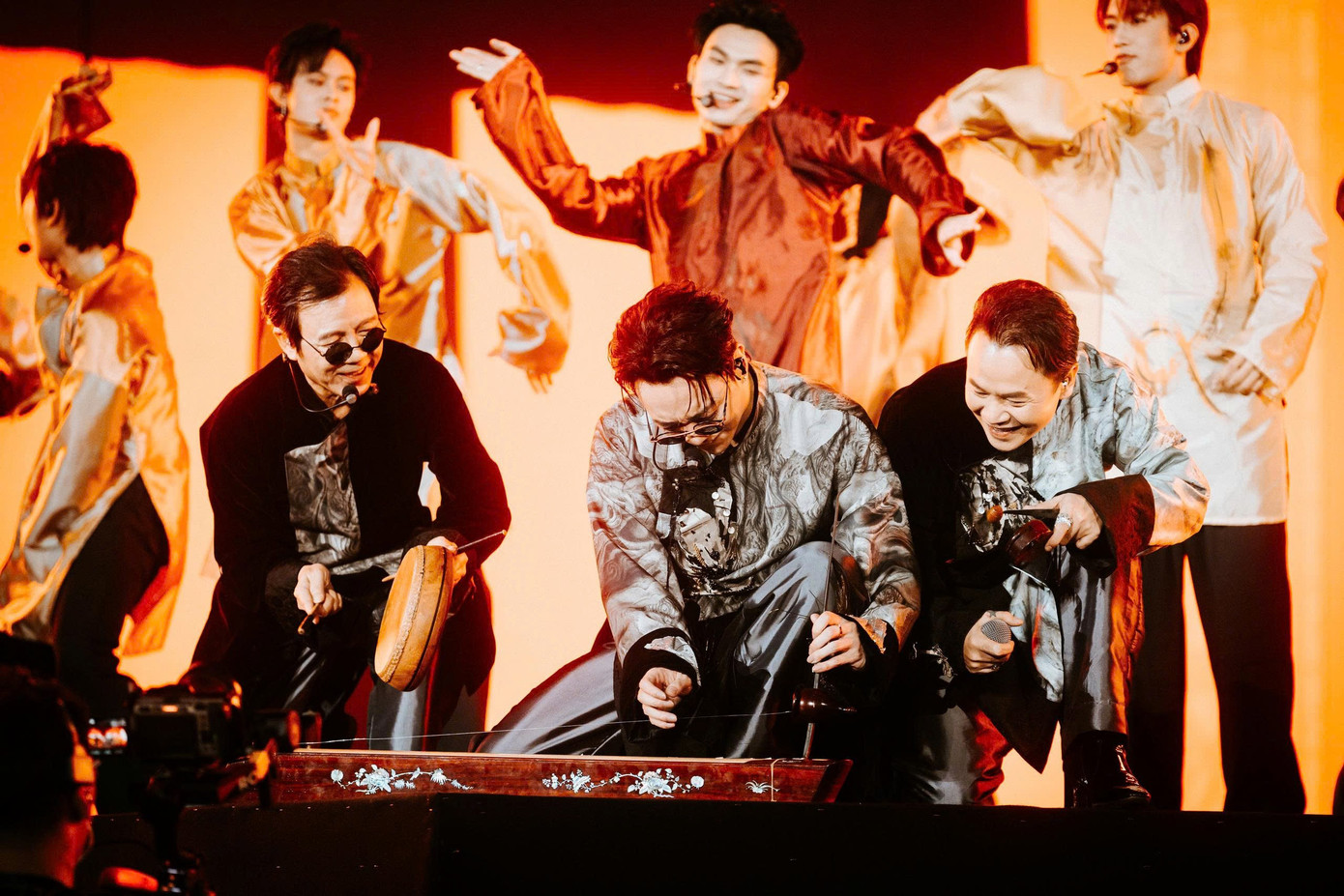 SOOBIN kêu gọi 10.000 khán giả, gửi 1,25 tỷ đồng giúp đỡ miền Trung- Ảnh 5.