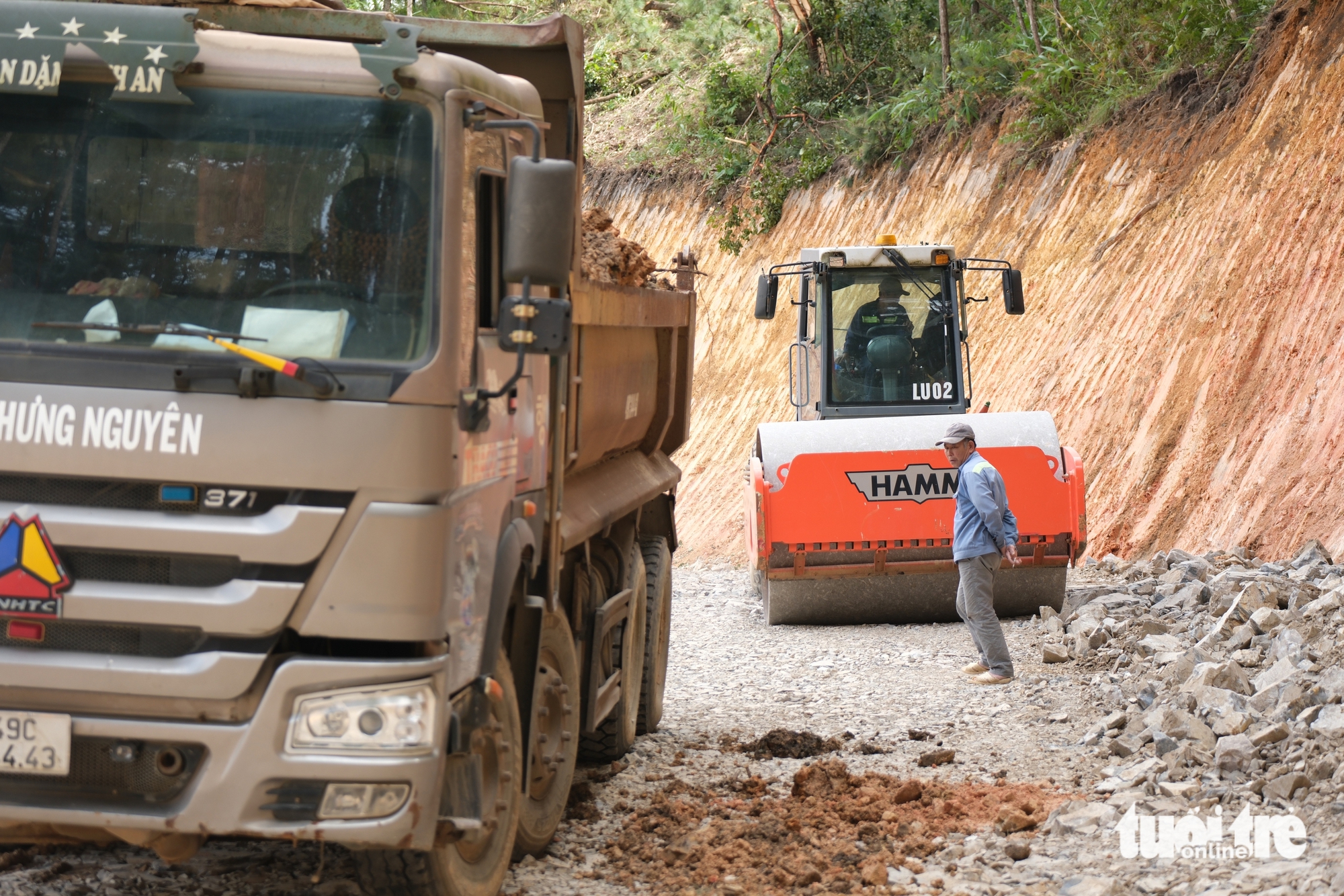 18h ngày 30-11, đèo Mimosa Đà Lạt thông xe trở lại - Ảnh 1.