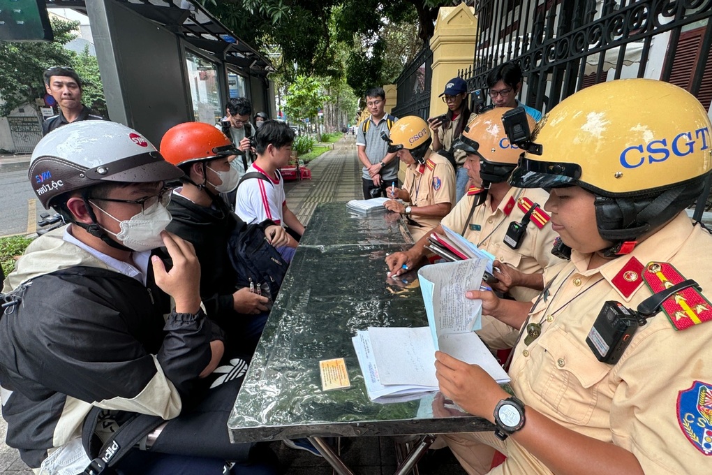 4 bài toán giao thông thách thức sinh viên, tăng cường tìm hiểu pháp luật - 1