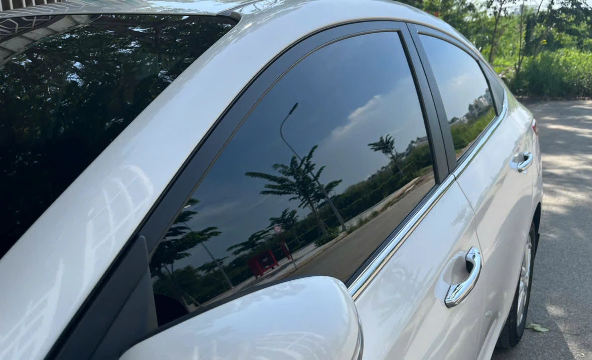 5 dấu hiệu nhận biết phim cách nhiệt ô tô xuống cấp, cần thay mới - Ảnh 3.