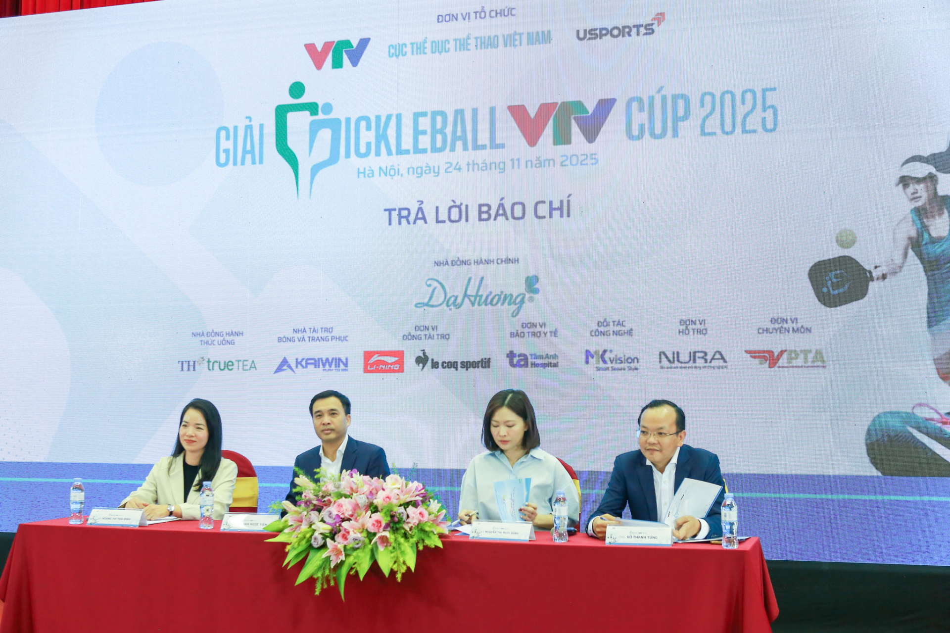 700 tay vot tranh tai tai Giai pickleball VTV Cup