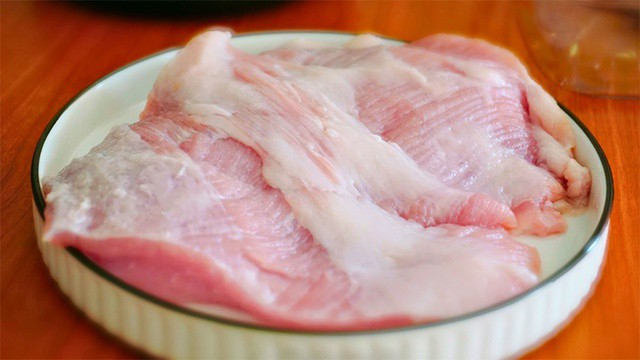 Một số nhóm người nên đặc biệt hạn chế tiêu thụ thịt nọng.