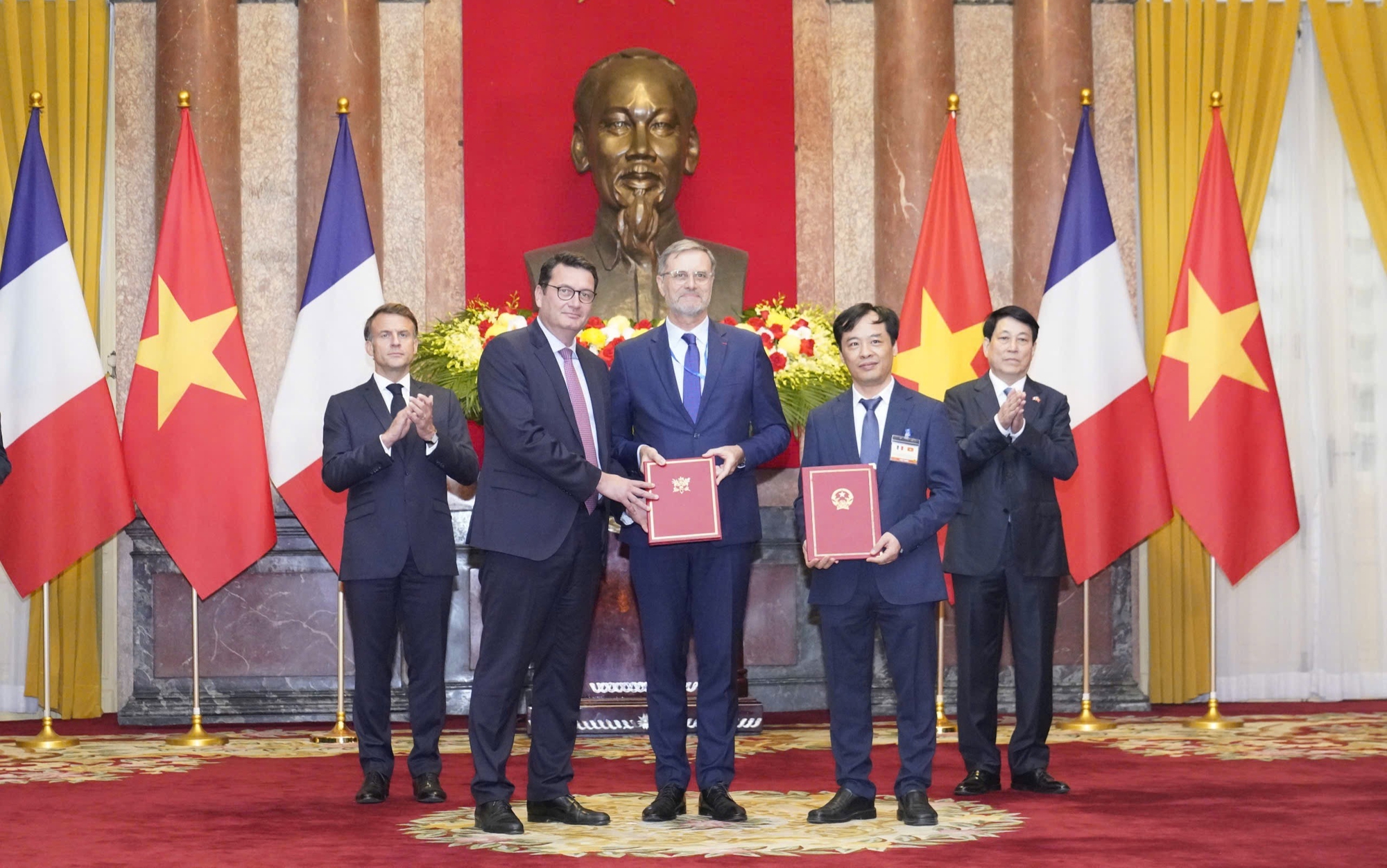 Airbus, Trung tâm Nghiên cứu Vũ trụ Quốc gia Pháp đẩy mạnh hợp tác với Việt Nam- Ảnh 1.