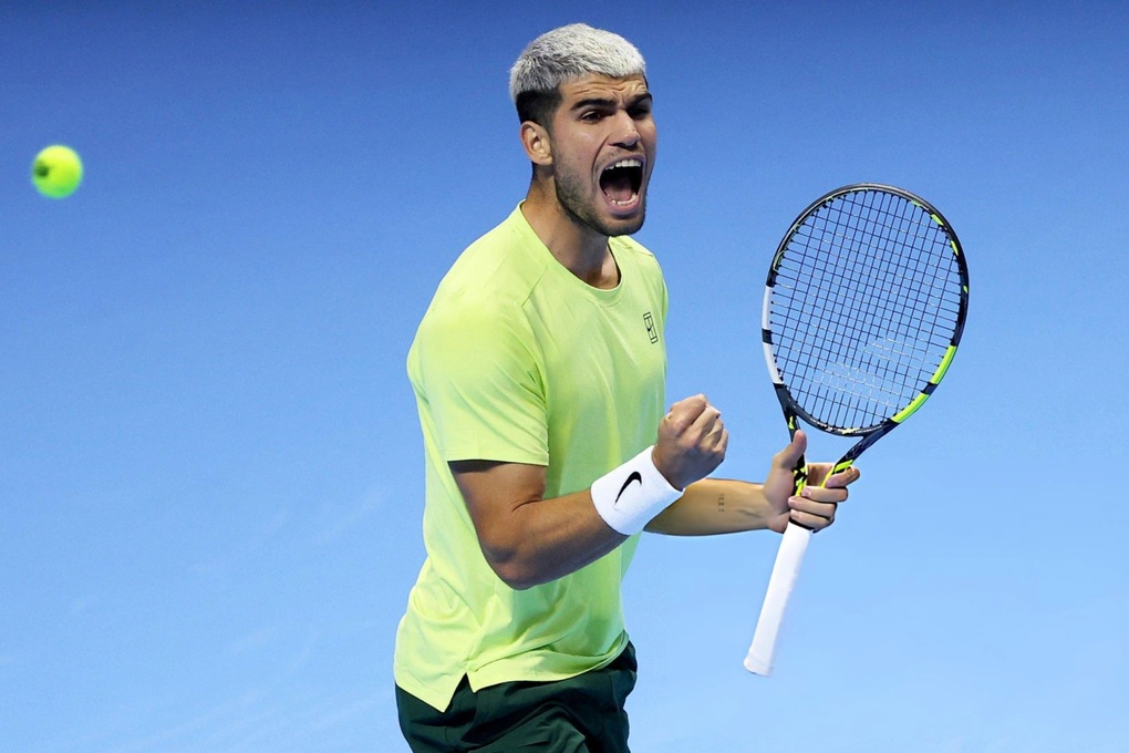 Alcaraz vào bán kết ATP Finals, giành ngôi số một thế giới - 1