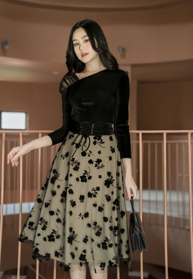 'Ăn điểm' tuyệt đối cho những buổi dạ tiệc với vải nhung- Ảnh 1.