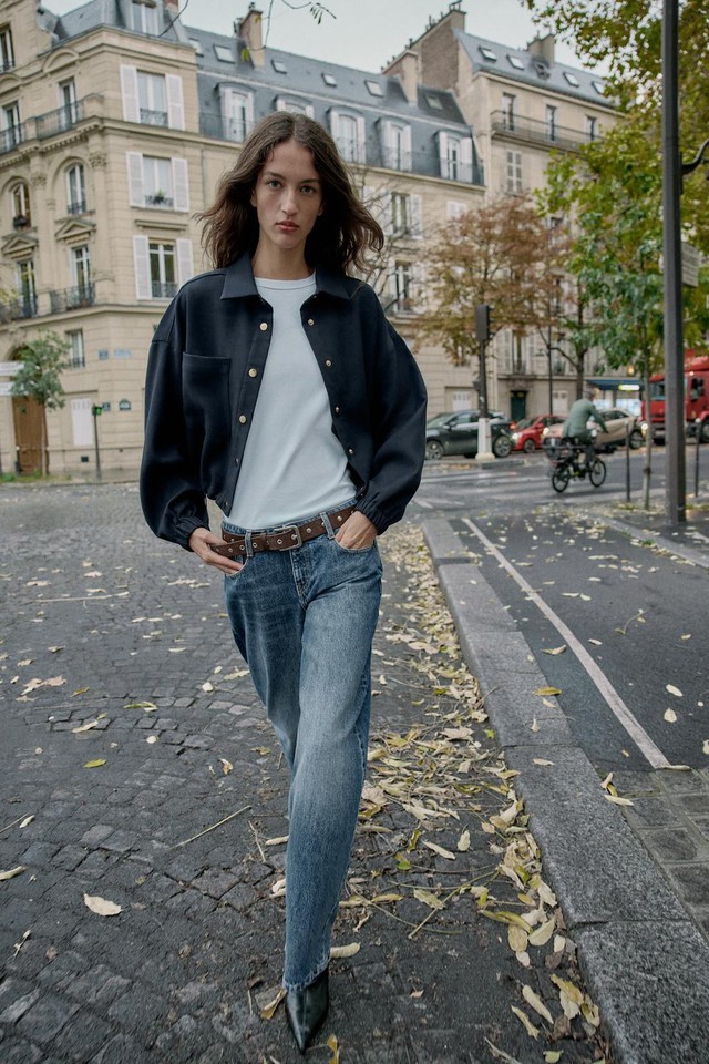 Áo khoác bomber là mảnh ghép ‘phá đảo’ thời trang đường phố- Ảnh 1.