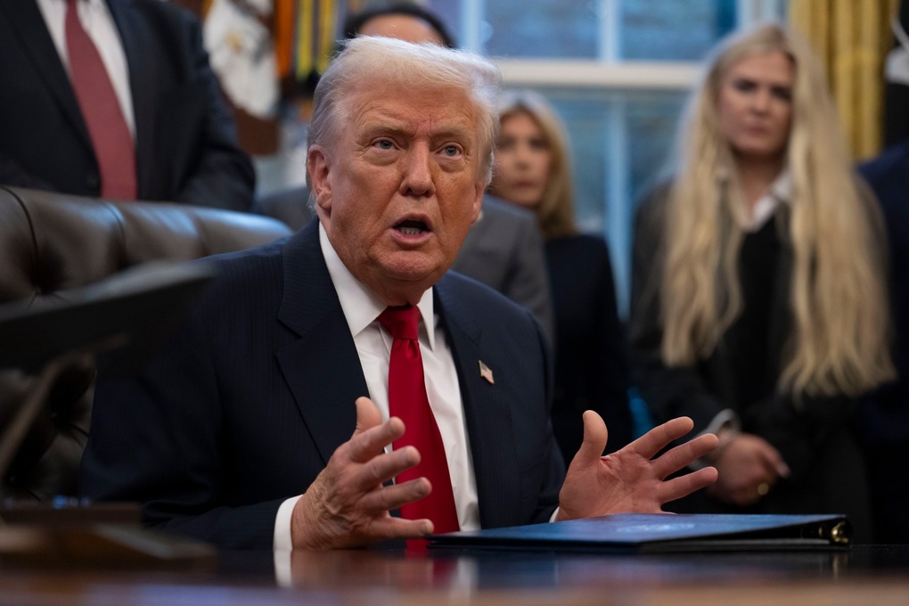 BBC xin lỗi Tổng thống Trump vì cắt ghép phát biểu - 1