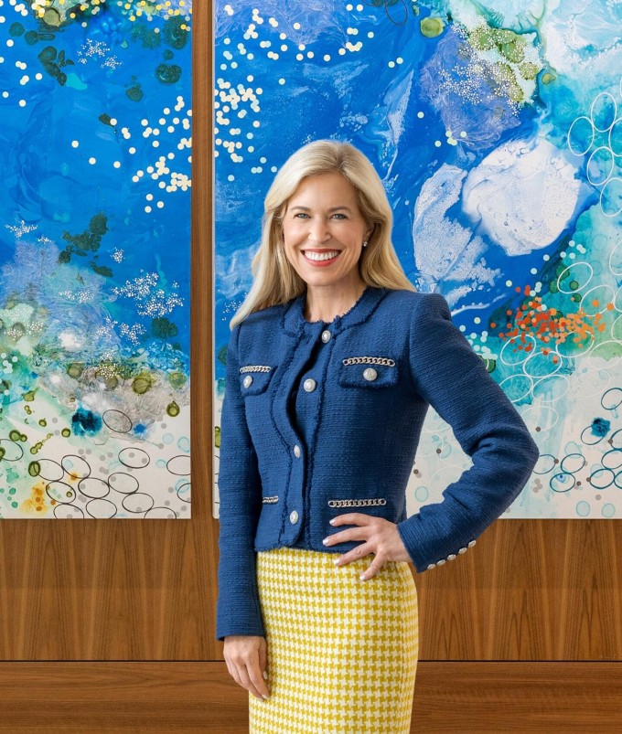 Dawn Mussallem vượt qua ung thư vú giai đoạn cuối di căn xương nhờ tuân thủ điều trị, duy trì lối sống lành mạnh và dinh dưỡng đúng cách.