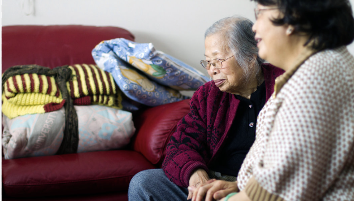 Người già cho con tiền thế nào mới tránh gặp hoạ: Bài học cha mẹ nào cũng nên biết- Ảnh 1. Người già cho con tiền thế nào mới tránh gặp hoạ: Bài học cha mẹ nào cũng nên biết- Ảnh 1.