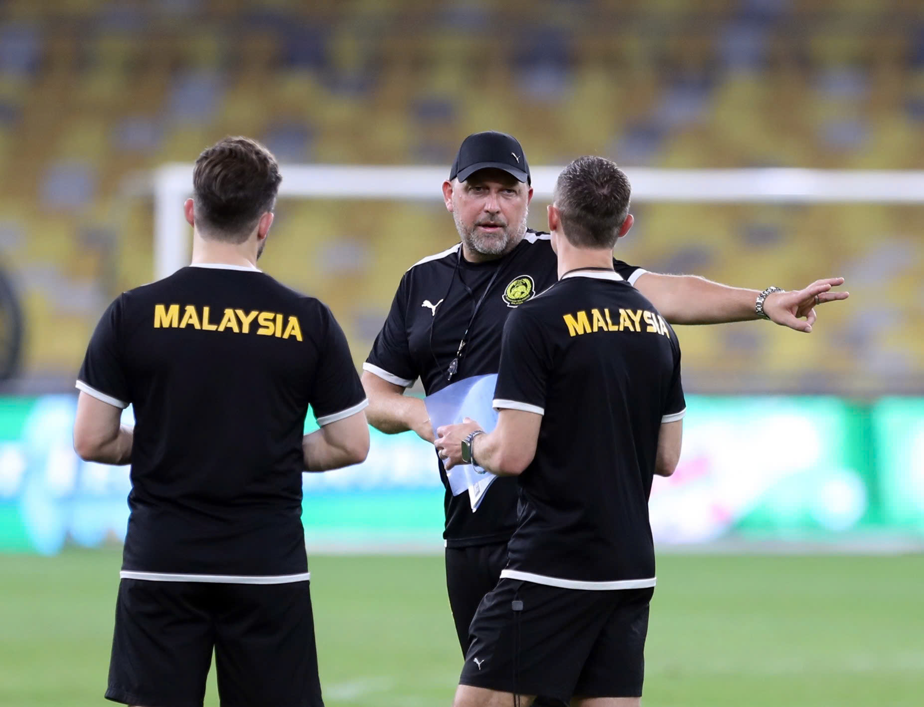 Ban quản lý đội tuyển Malaysia bị giải tán vì bê bối nghiêm trọng, HLV Shin Tae-yong giải cứu?- Ảnh 1.