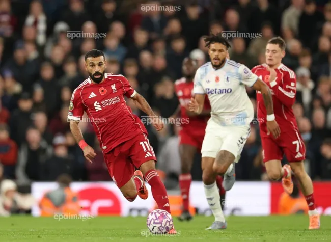 Ngôi sao người Ai Cập Salah đã trở lại thói quen ghi bàn cho đội nhà. Ảnh: EPA. ban-thang-thu-250-cua-salah-cham-dut-6-tuan-u-am-cho-liverpool (2).jpg