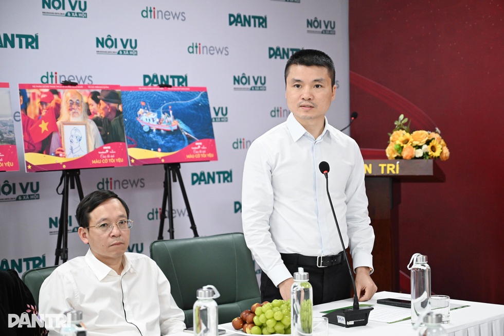 Báo Dân trí trao giải Cuộc thi ảnh Màu cờ tôi yêu 2025 - 1