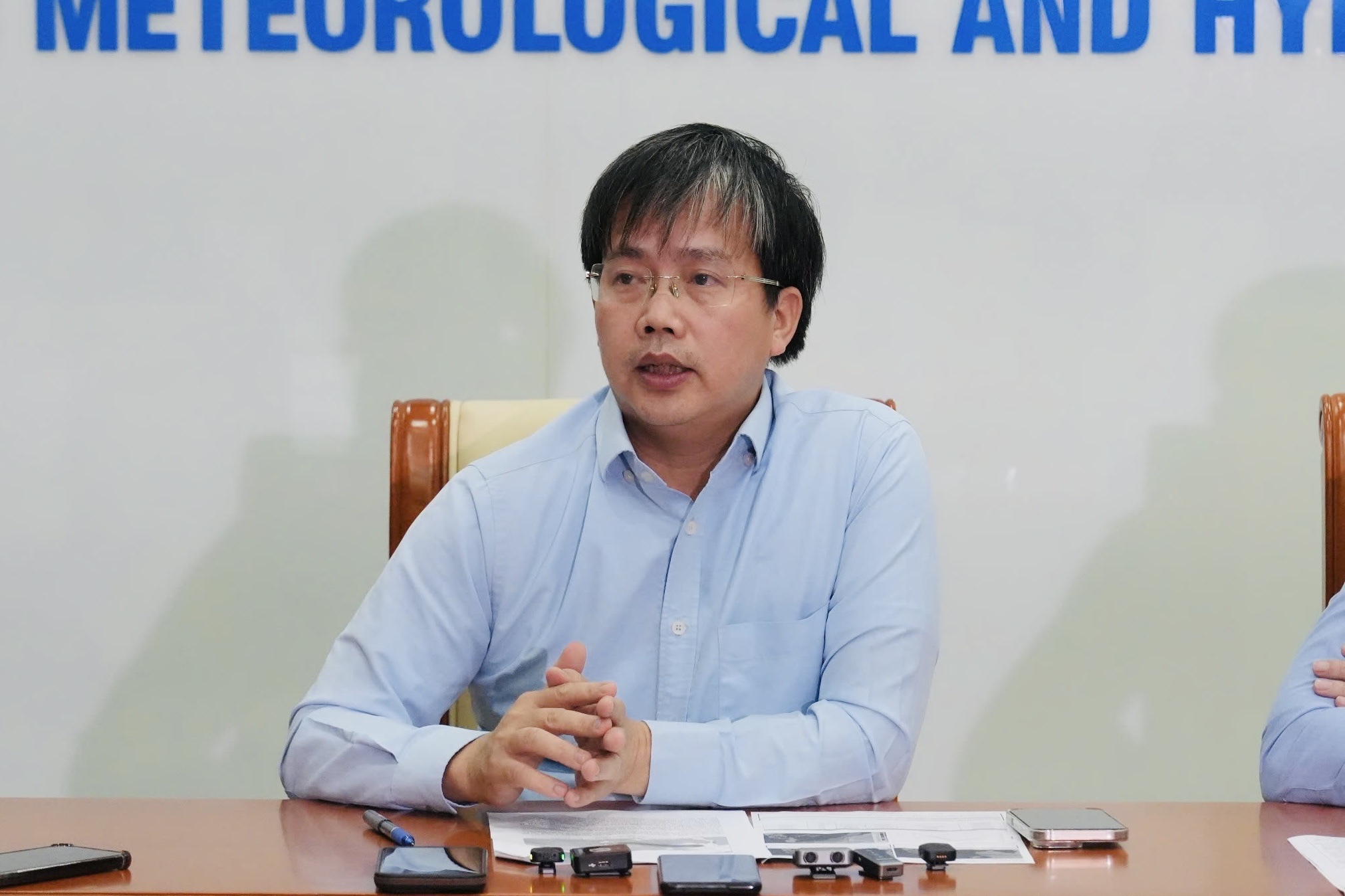 Bão Kalmaegi đổ bộ miền Trung: Cảnh báo gió giật cấp 15 và mưa lớn - Ảnh 1.