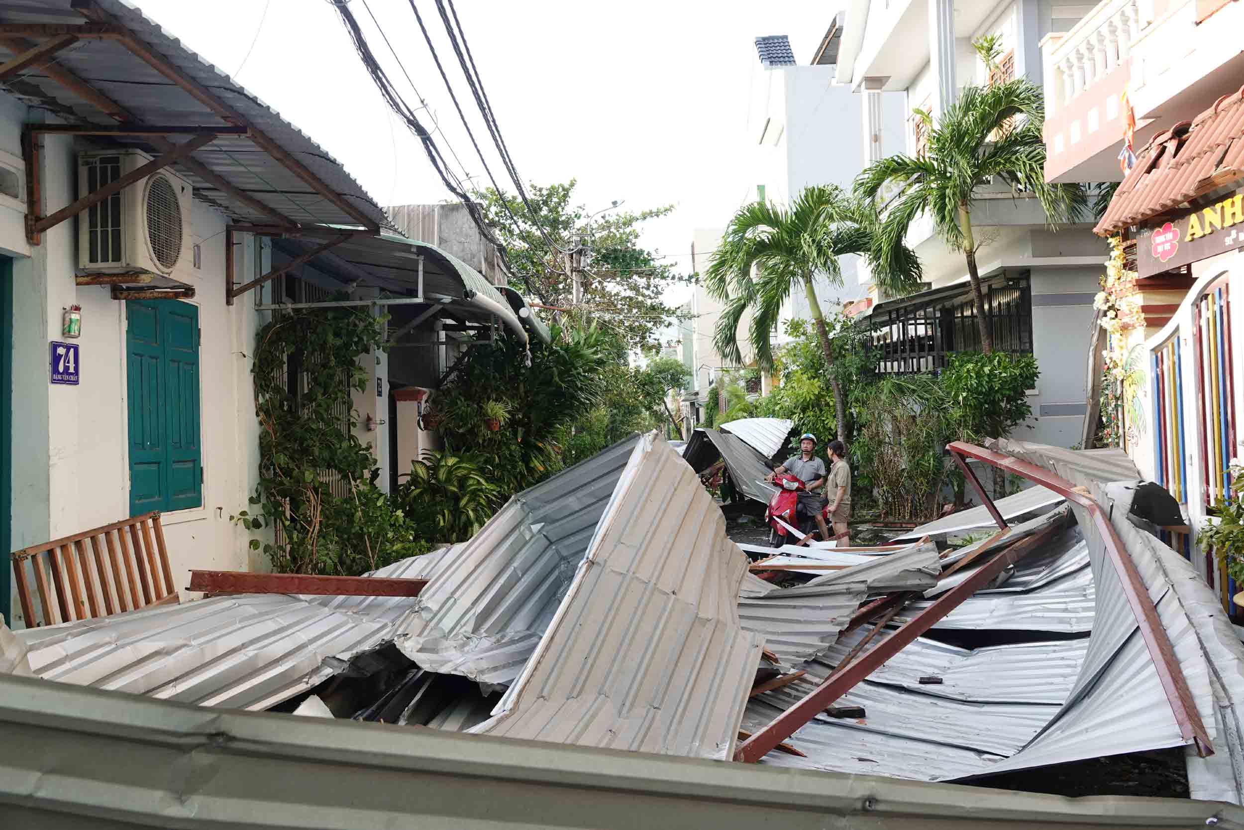 Bão Kalmaegi khiến 8 người chết và mất tích, thiệt hại hơn 7.000 tỉ đồng - Ảnh 1.