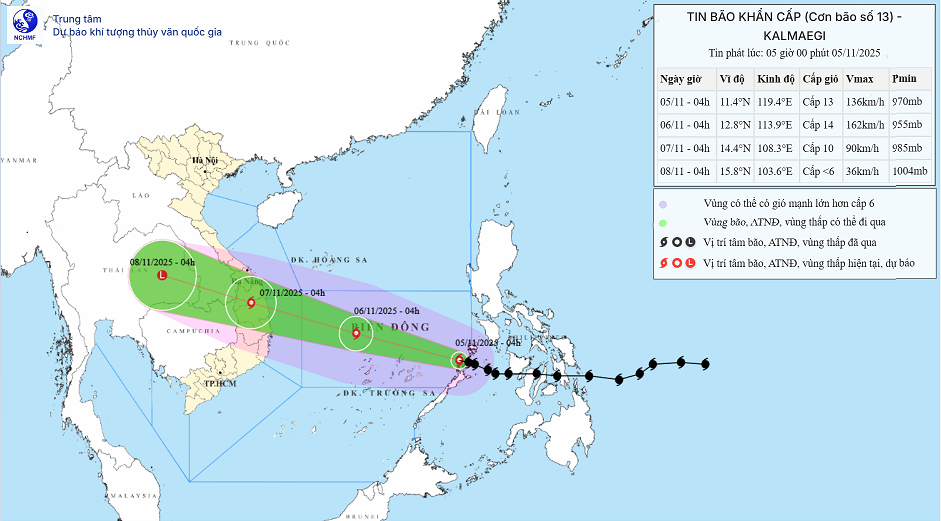 Bão số 13 Kalmaegi giật cấp 16 đổ bộ, 1 tỉnh huy động ô tô, xe thiết giáp khẩn cấp ứng phó- Ảnh 1.