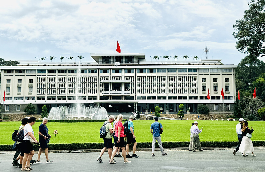 'Bật chế độ kiếm tiền' cho di sản TP.HCM- Ảnh 1.