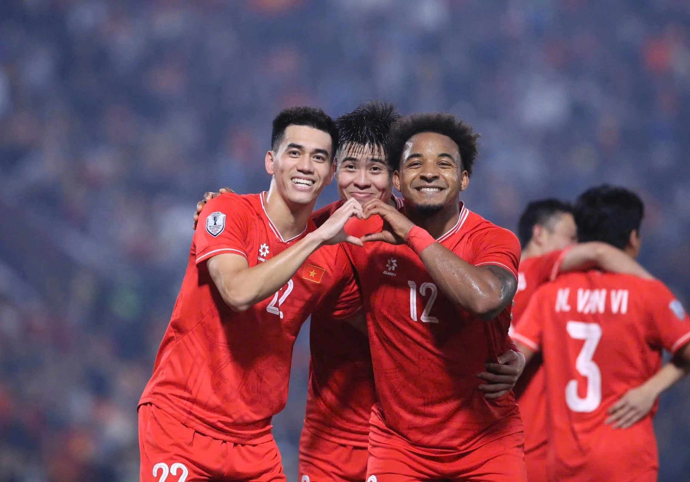  Bắt đầu hành trình của hai thế hệ đội tuyển Việt Nam- Ảnh 1.