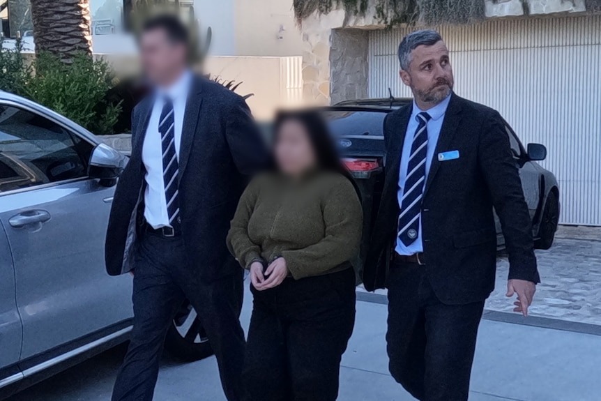 Bắt “thầy bói” lừa cộng đồng người Việt ở Úc hơn 70 triệu AUD - Ảnh 2.