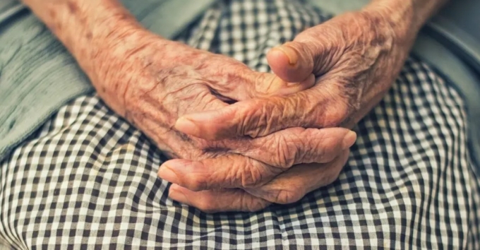 Bên trong cuộc đua bất tử tỷ USD của Trung Quốc/Startup Trung Quốc tuyên bố tìm ra thuốc cải lão từ hạt nho