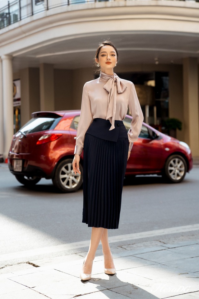 Biến tấu phong cách độc đáo cùng áo thắt nơ quyến rũ- Ảnh 1.