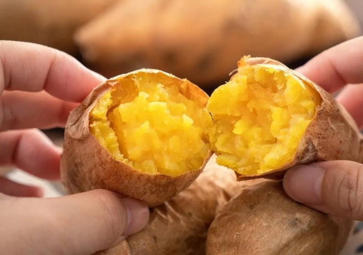 Khoai lang là thực phẩm giá rẻ, nhiều công dụng. Ảnh: TVBS