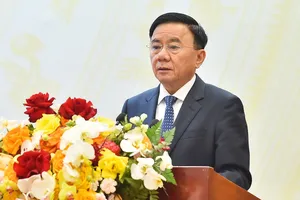 Bộ Chính trị yêu cầu tiếp tục bố trí cán bộ, các chức danh không phải người địa phương