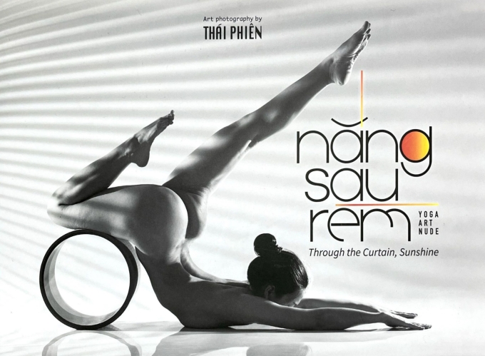 Bìa sách Nắng sau rèm của Thái Phiên. Ảnh: NXB Phụ nữ Việt Nam