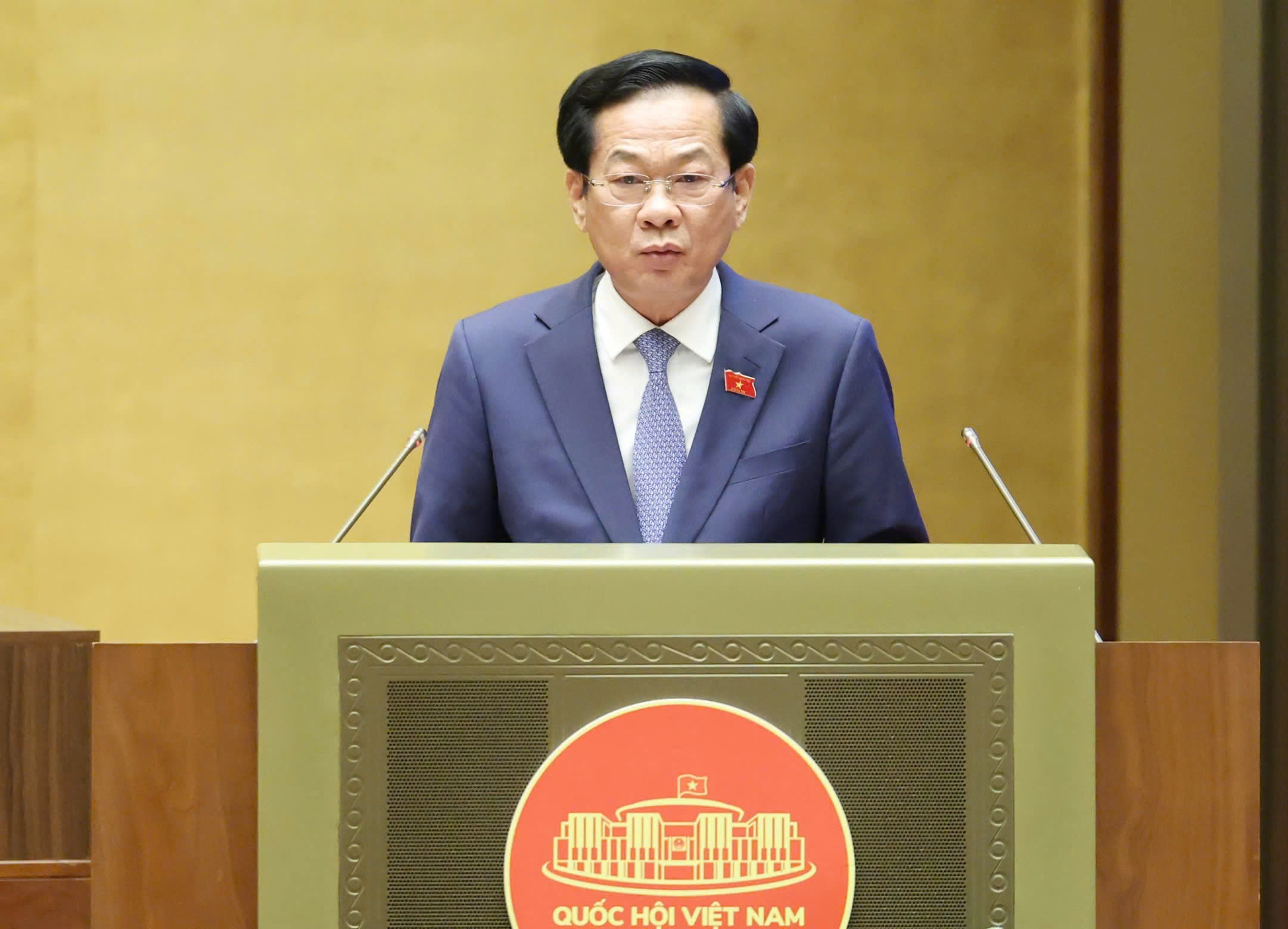 Bộ trưởng Đỗ Thanh Bình lần đầu giải trình trước Quốc hội về quy định quản lý viên chức  - Ảnh 1.