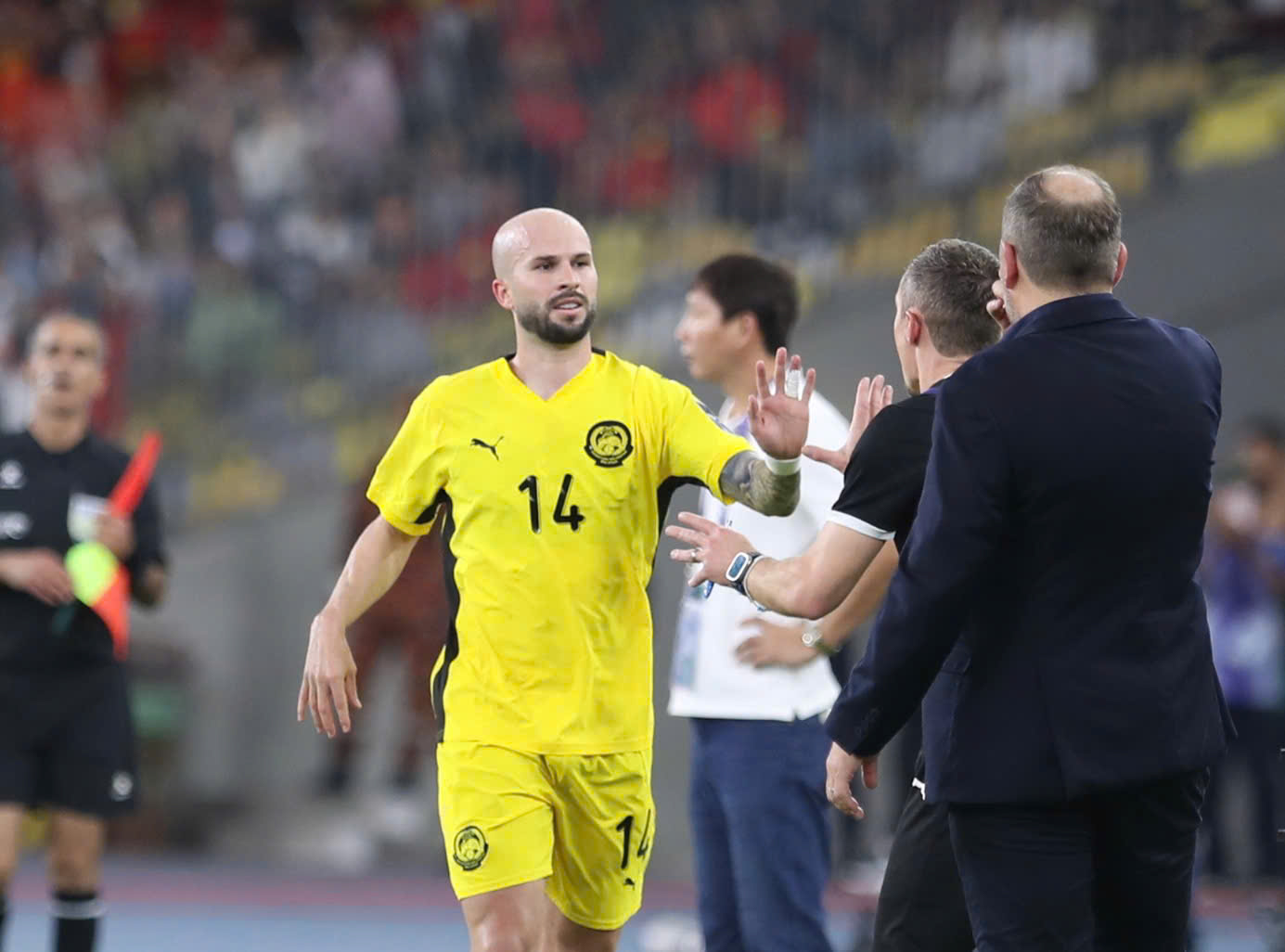 CLB Hoàng gia Malaysia ‘bỏ rơi’ cầu thủ nhập tịch, AFC muốn CAS sớm xử vụ FAM kiện FIFA- Ảnh 2. CLB Hoàng gia Malaysia ‘bỏ rơi’ cầu thủ nhập tịch, AFC muốn CAS sớm xử vụ FAM kiện FIFA- Ảnh 2.