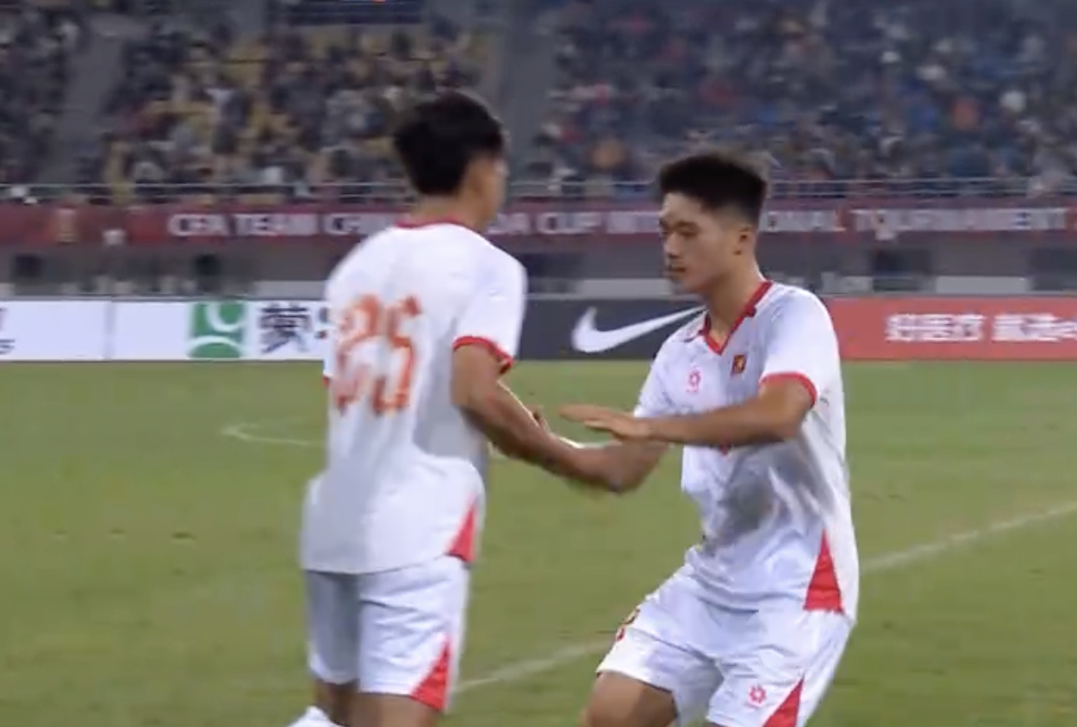 Bùi Vĩ Hào viết tiếp câu chuyện cổ tích cùng U.23 Việt Nam: Giấc mơ SEA Games...- Ảnh 1. Bùi Vĩ Hào viết tiếp câu chuyện cổ tích cùng U.23 Việt Nam: Giấc mơ SEA Games...- Ảnh 1.