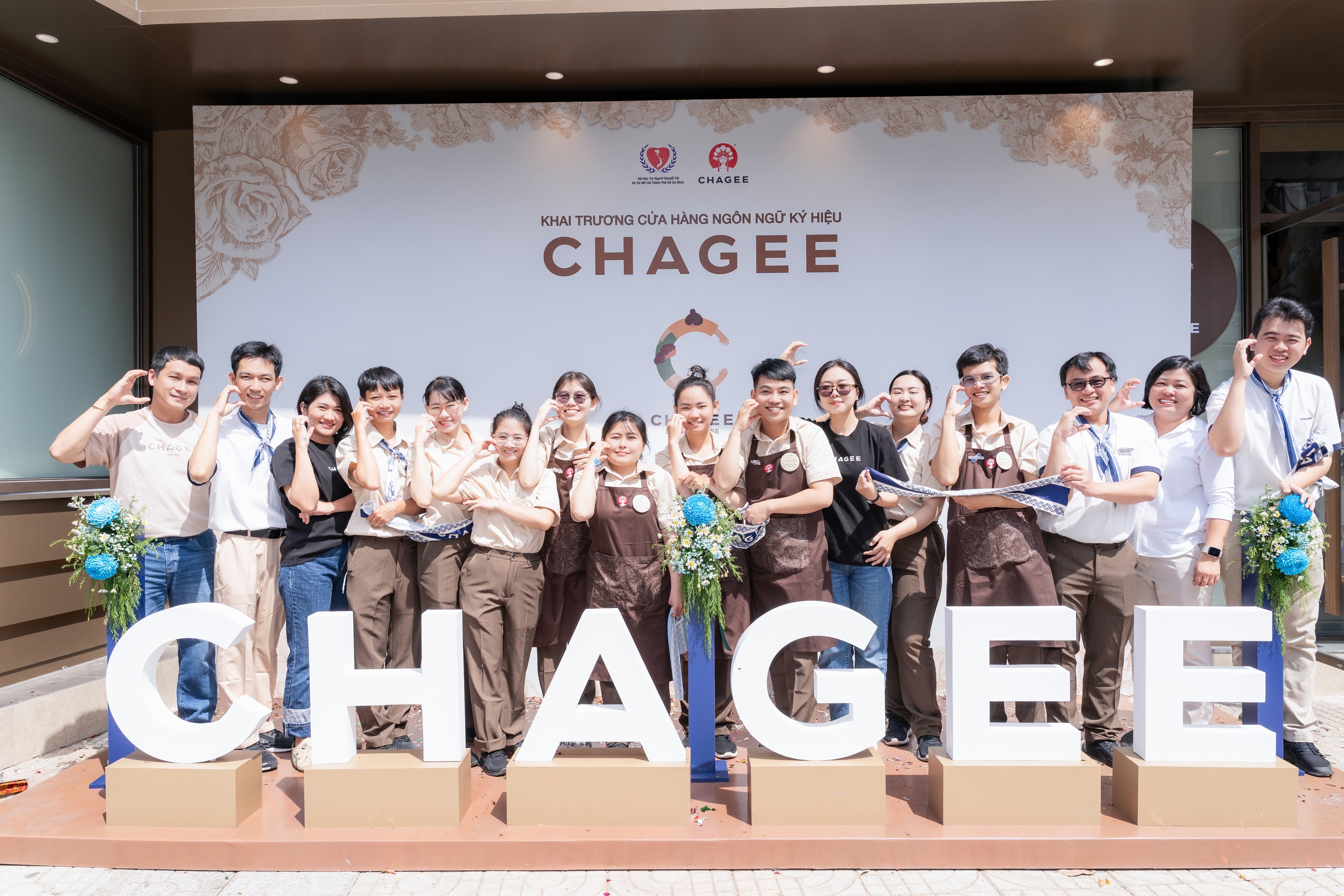CHAGEE ra mắt cửa hàng ngôn ngữ ký hiệu đầu tiên tại Việt Nam- Ảnh 1.