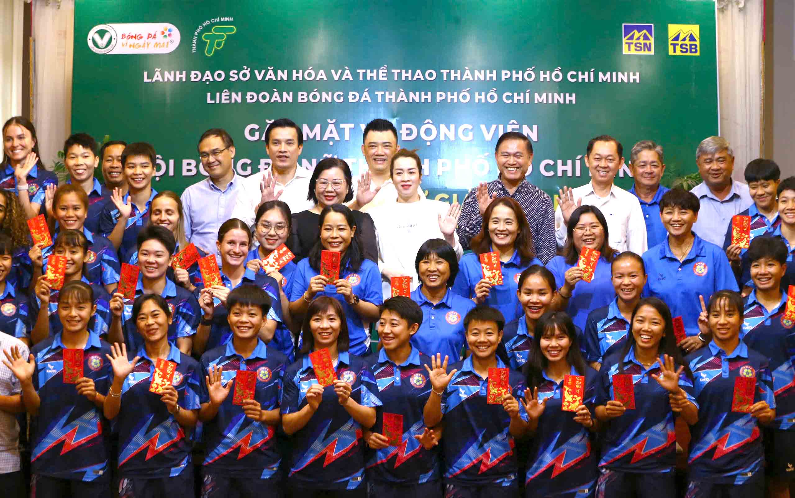 CLB nữ TP.HCM - Ảnh 1.