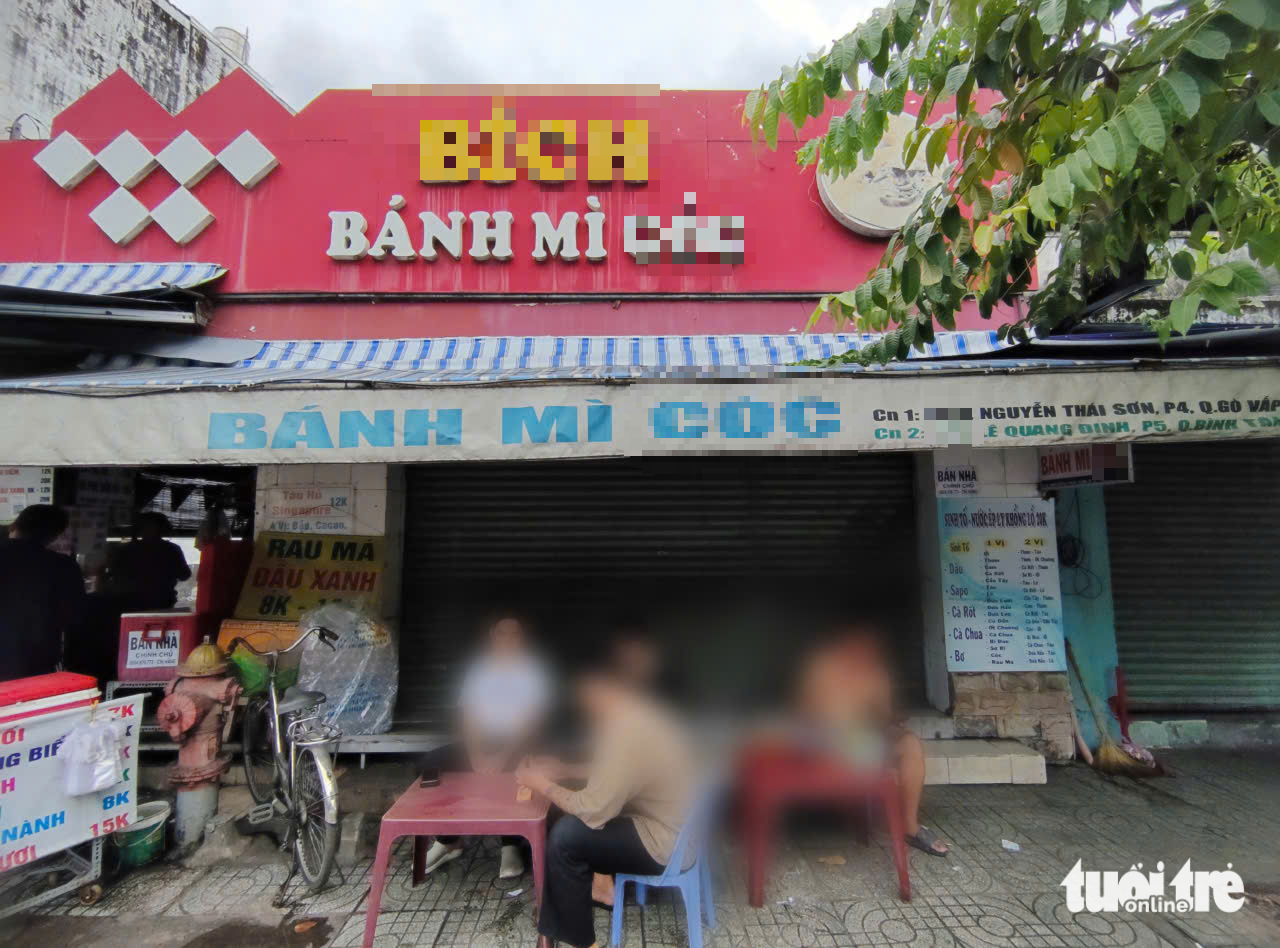Ca ngộ độc sau ăn bánh mì ở TP.HCM lên 162, có nạn nhân thai phụ bị dọa sinh non 1 bánh mì - Ảnh 1.