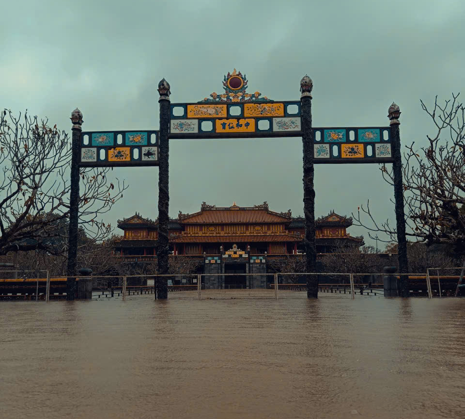 Cảnh báo khẩn đến 3 địa phương- Ảnh 1. Cảnh báo khẩn đến 3 địa phương- Ảnh 1.