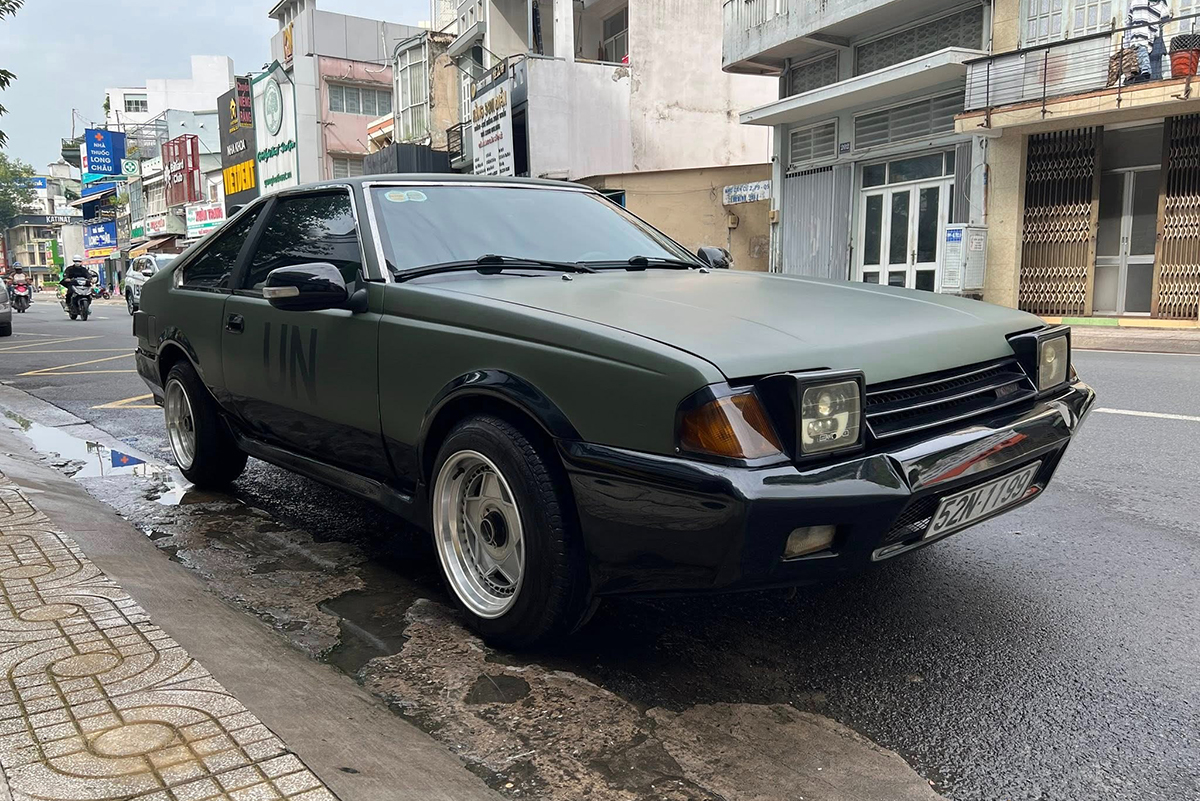 Đặng Lê Nguyên Vũ gây bất ngờ với chiếc Toyota Celica cổ gần 50 tuổi - Ảnh 1. Đặng Lê Nguyên Vũ gây bất ngờ với chiếc Toyota Celica cổ gần 50 tuổi - Ảnh 1.