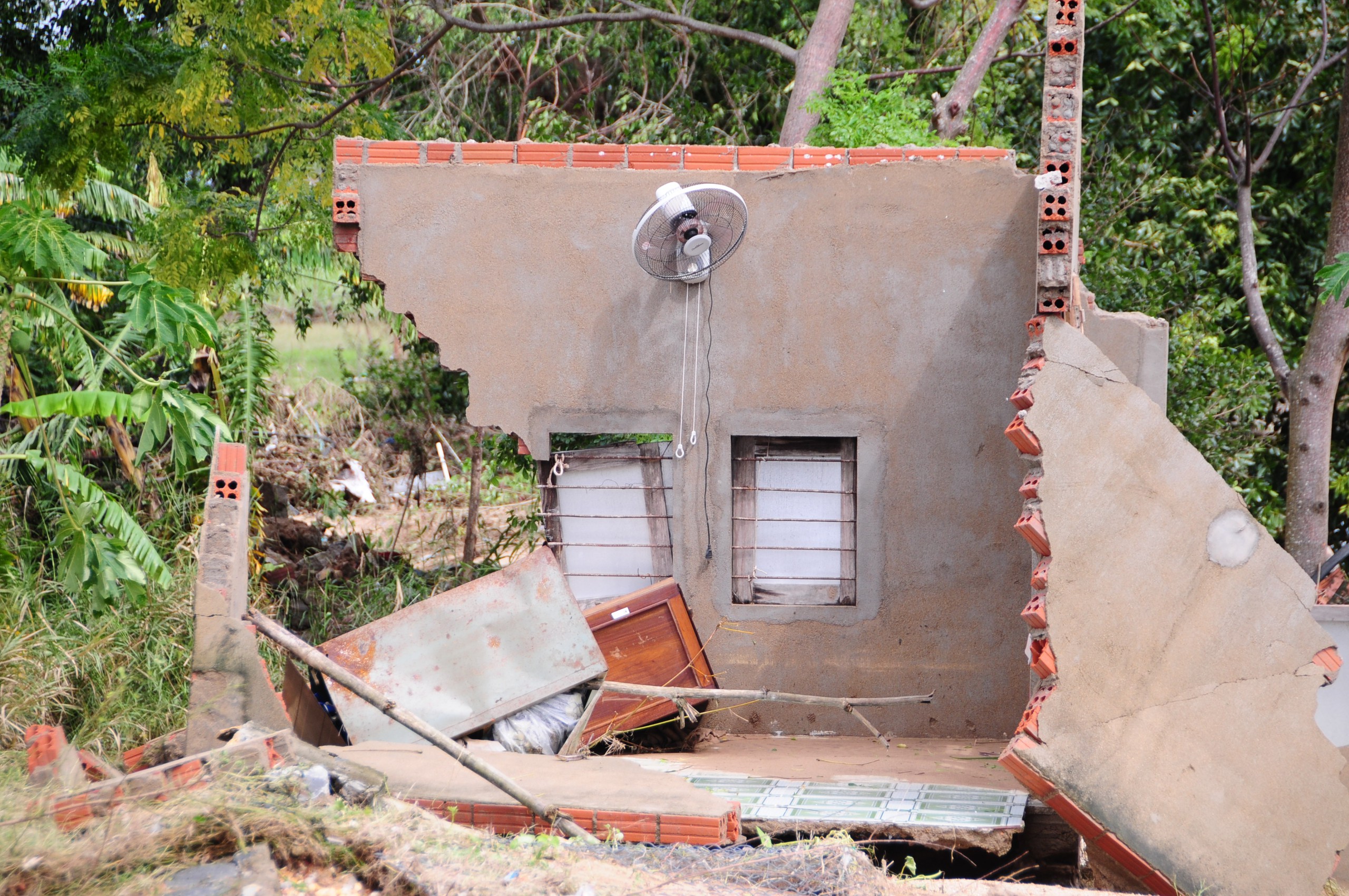 vùng lũ - Ảnh 1.