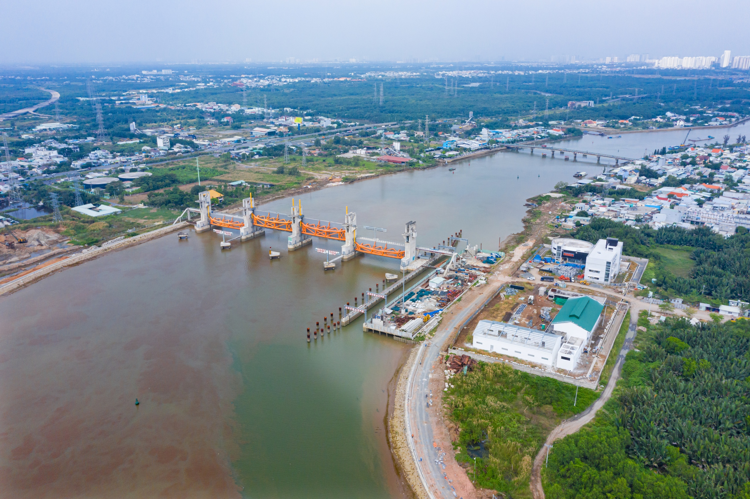 Chính phủ gỡ khó hàng loạt dự án lớn cho TPHCM - Ảnh 2.