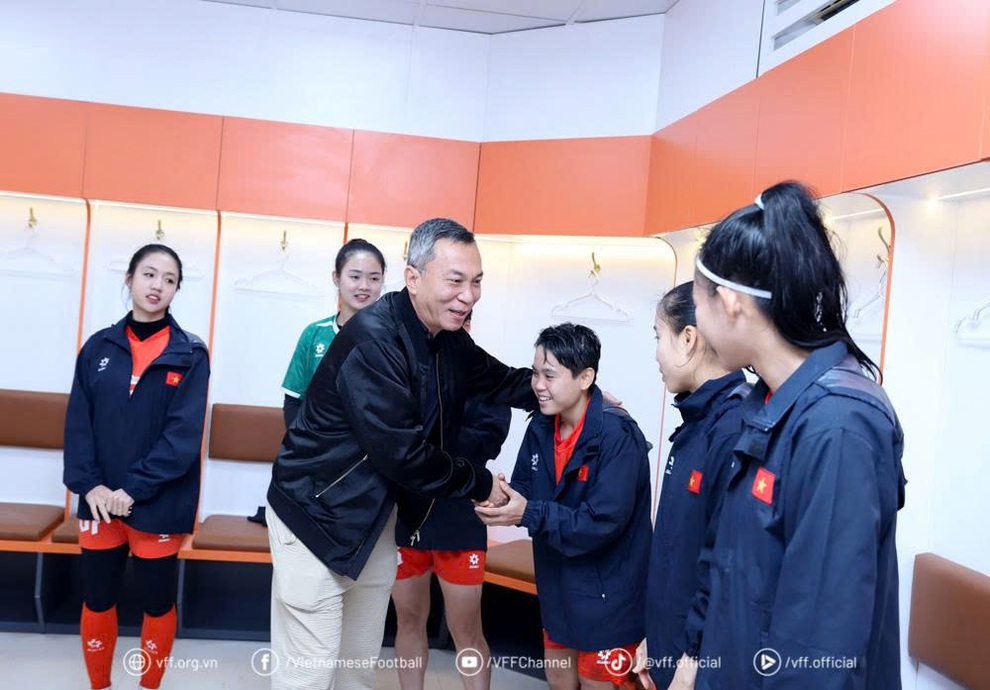 Chủ tịch VFF nói điều đặc biệt với đội tuyển nữ Việt Nam trước SEA Games - 1