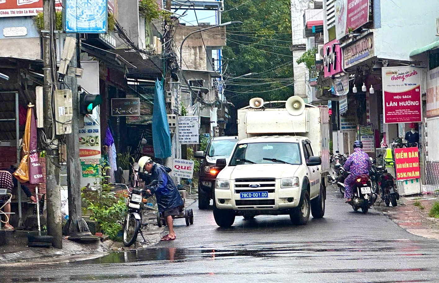 Chưa dựng lại nhà đã lo đón bão mới - Ảnh 1. Phú Yên - Ảnh 1.