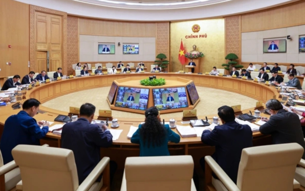 Thủ tướng Phạm Minh chính: Giá vàng biến động mạnh và thách thức kinh tế hiện nay - Ảnh 2.