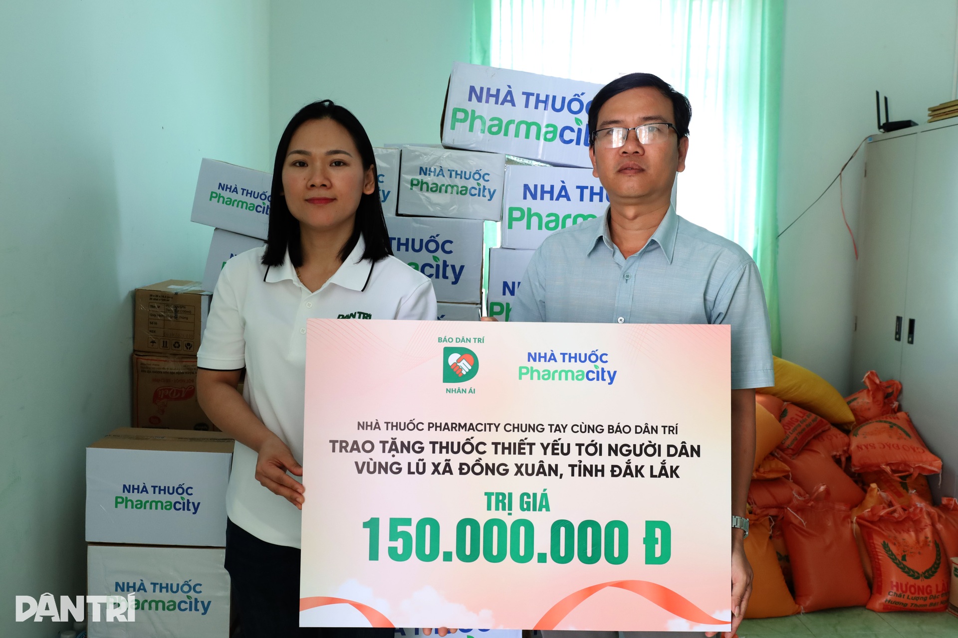 Chuyển gấp hơn 30.000 đơn vị thuốc thiết yếu đến người dân vùng lũ Đắk Lắk - 1