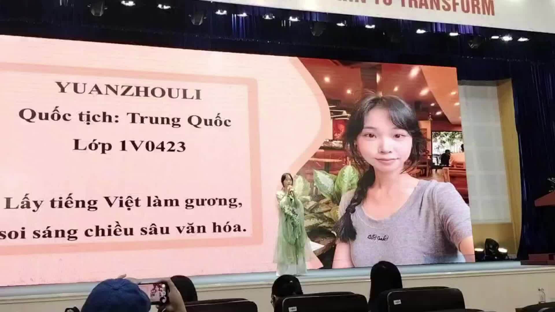 Nữ sinh Trung Quốc đạt giải nhất cuộc thi nói tiếng Việt