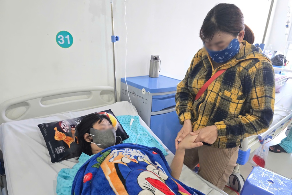 Cô gái nguy kịch sau 1 năm bị hành xác tại khu Tam Thái Tử, hiện ra sao? - 1