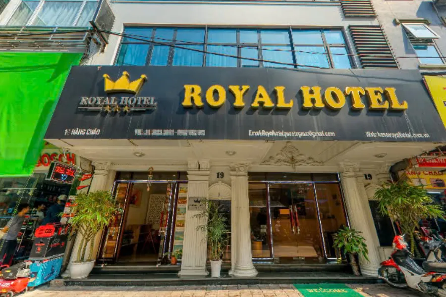 tố Royal Hostel.jpg