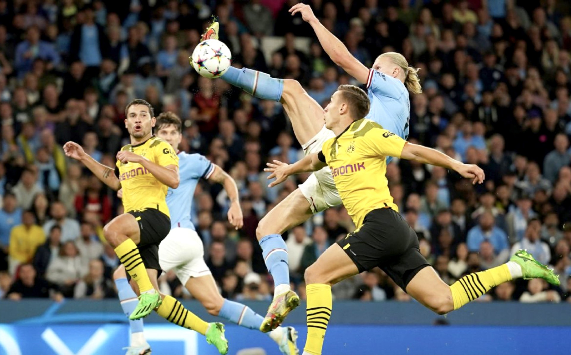 Cơ hội để Haaland 