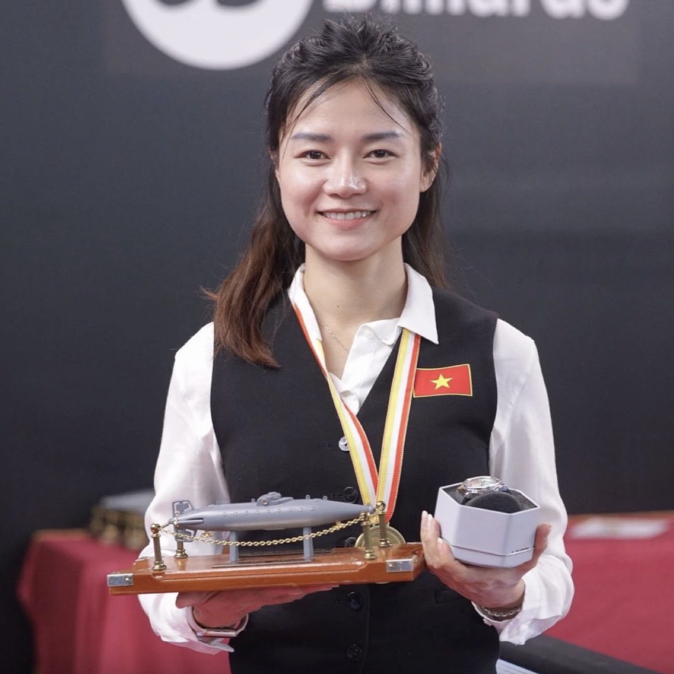 Nữ cơ thủ vượt ung thư tuyến giáp, giành HCĐ thế giới: Cổ tích giữa đời thường- Ảnh 1.