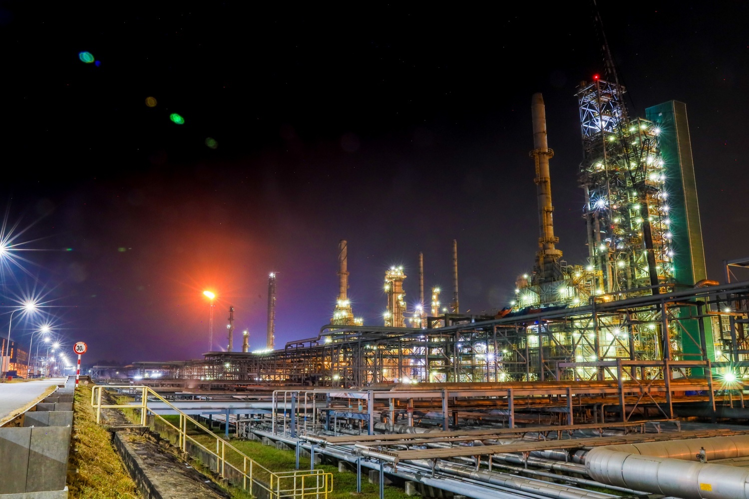 Công ty CP Lọc hóa dầu Bình Sơn đạt doanh thu 130.520 tỉ đồng- Ảnh 1.