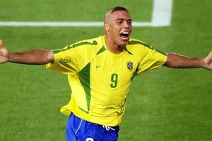 5 tiền đạo số 9 xuất sắc nhất lịch sử bóng đá