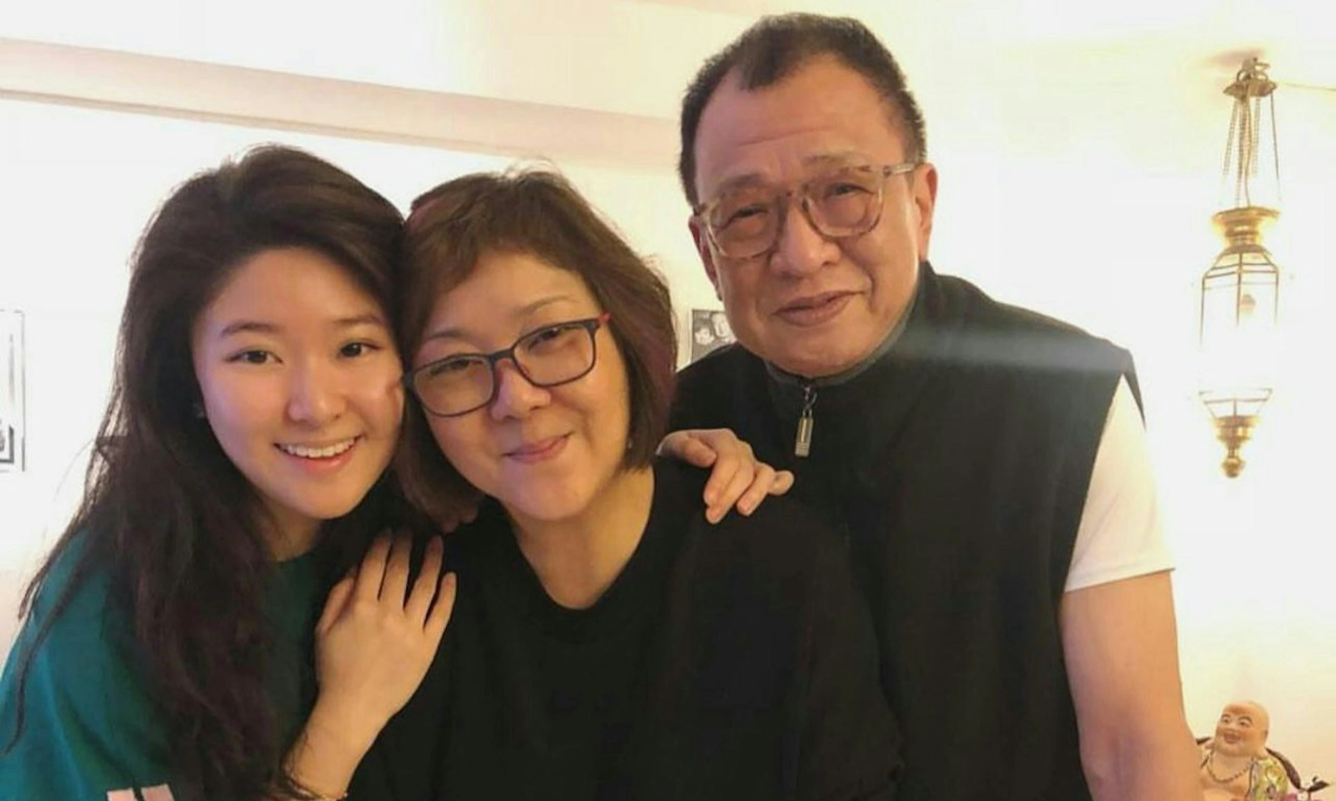 Con gái Hứa Thiệu Hùng: 'Cuộc sống chẳng còn như xưa vì thiếu bố'- Ảnh 1.